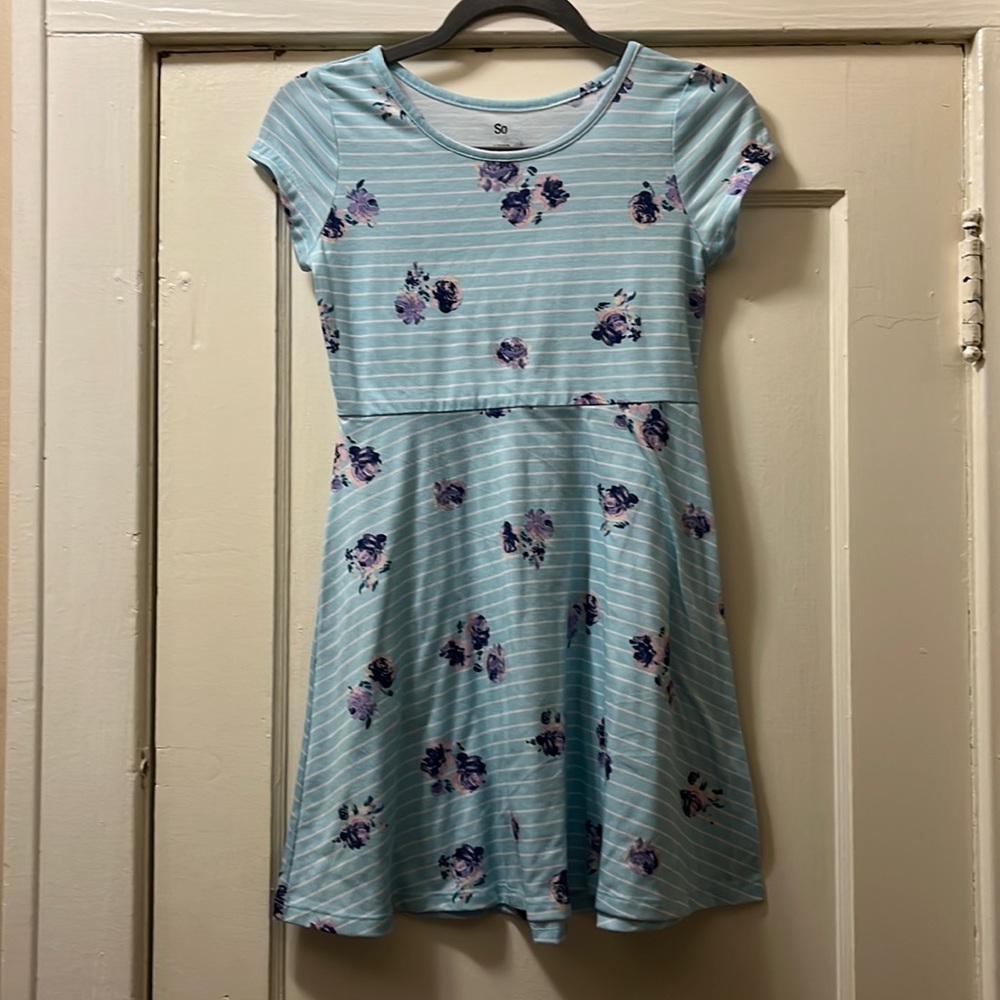 So| 10-12 | Dress | Light Blue w/ Flowers
